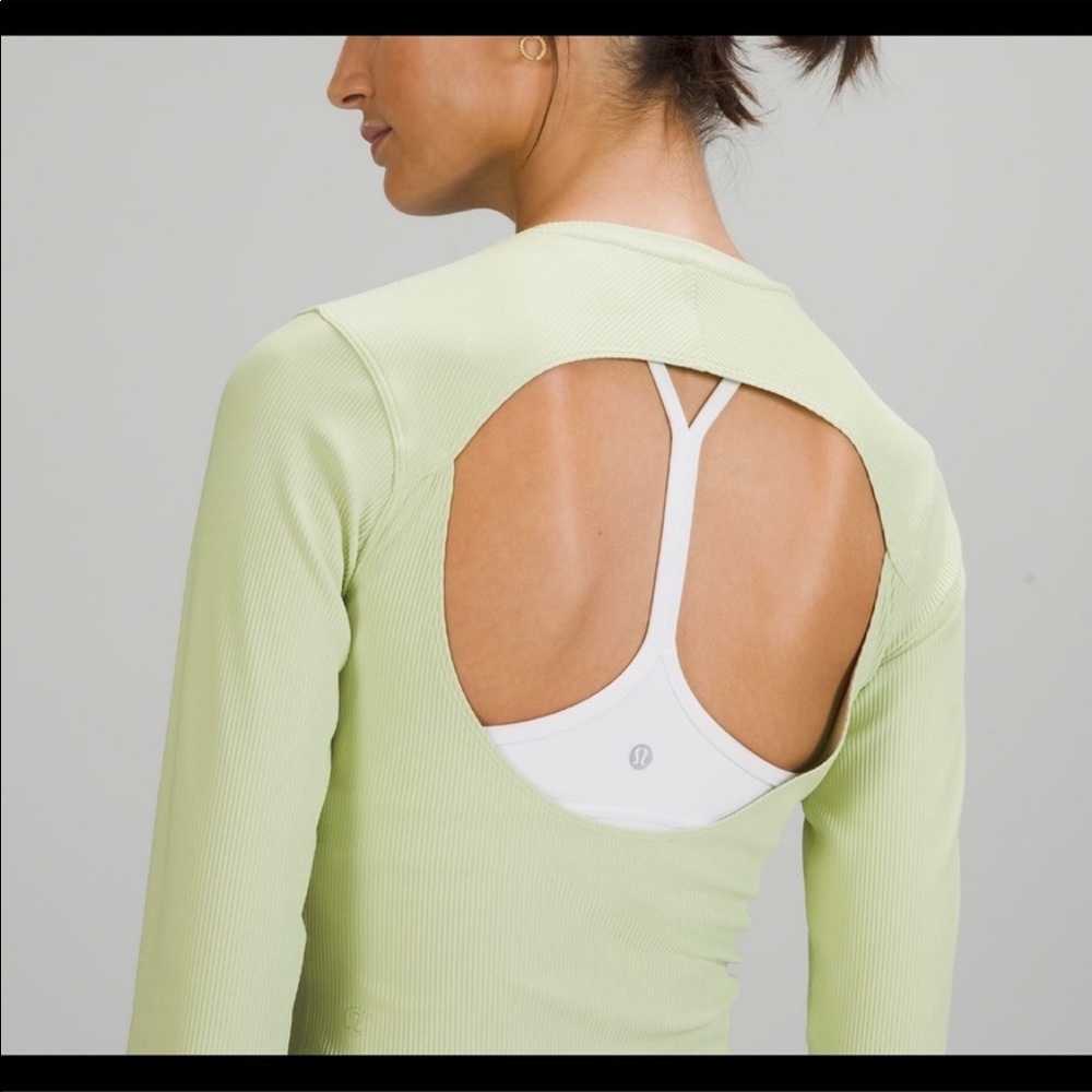 Lululemon sport crop top